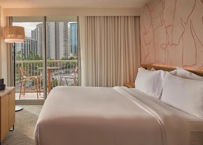 The Ambassador Hotel Of Waikiki, Tapestry Collection By Hilton